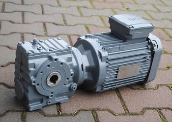 Motoreduktor kątowy 1.5kw. 169obr./min. SEW . SA47DRN90L4