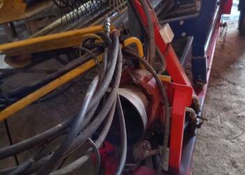 Sprzedam kombajn porzeczkowy Karmasz