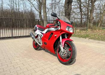 Suzuki GSX-R 750