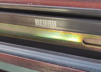 okna, drzwi PCV plastikowe z demontażu - Rehau - mahoń