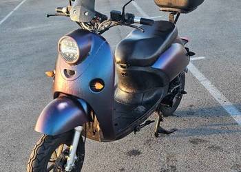 Skuter elektryczny 12kW AM 6kWh 250km zasiegu