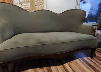 Stylowa sofa ludwikowska