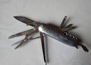Wielofunkcyjny Scyzoryk Survival