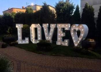 Napis LOVE