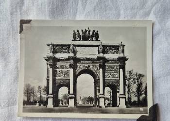 Stare zdjęcie łuk triumfalny Luwr Paryż