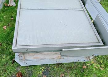 Klapa oddymiające dymowa okno dachowe właz z siłownikiem świetlik