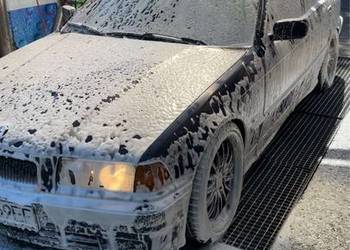 BMW E36 2.5tds Sedan montrealblau