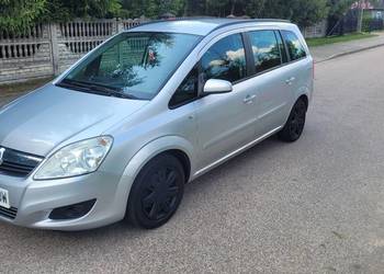 Opel zafira 2008 rok  1.6 benzyna 7mio osobowy-hak