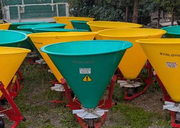 STALOVY Rozsiewacz nawozu lejek dwutarczowy 300L 500L