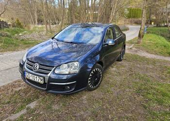 VW Jetta salonowy