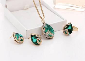 Komplet biżuterii naszyjnik kolczyki pierścionek zielone łezki złoty
