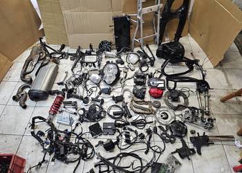 Suzuki DL 1000 V-strom części dl1000 v strom owiewka lampa wydech linka oś
