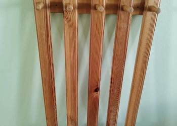 Wieszak ścienny, lite drewno sosnowe