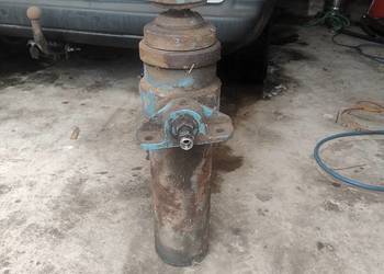 Siłownik wywrotu przyczepy