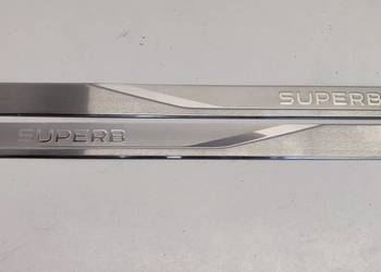SKODA SUPERB 4 LISTWY PROGOWE KOMPLET 3P0853813 3P0853814