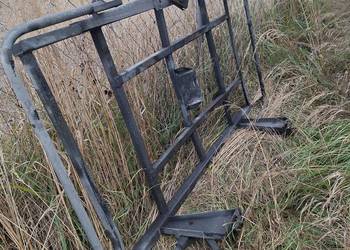 Kosz na koła zapasowe naczepa wieszak uchwyt