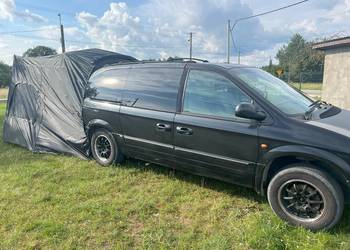 Kamper oraz wielki wóz połykający odległości