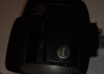 Zamek zatrzaskowy na klucz