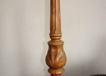 drewniana, rzeźbiona podstawa lampy stołowej PRL