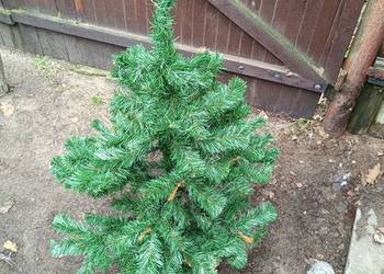 Choinka sztuczna jak żywa