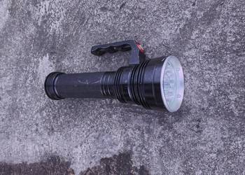 Latarka VASTFIRE XS-009 9 LED 6x18650