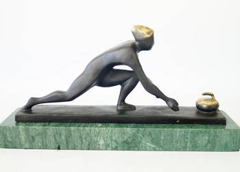 Figura z brązu gra w curling prezent figurka