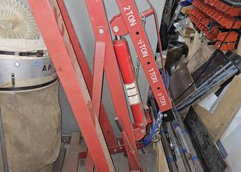 ŻURAW WARSZTATOWY PODNOŚNIK 2T