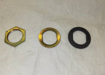 Wartburg 353 1.3 - Nowa uszczelka podkładka nakrętka zamka klapy bagażnika