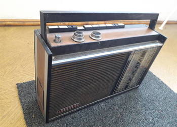 Rzadkie radio Meridian stylowe