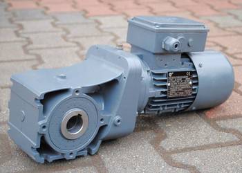 Motoreduktor kątowy 0,18kw. 56obr./min. NORD