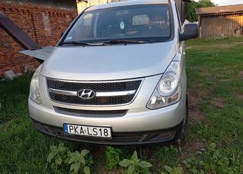 Samochód ciężarowy HYUNDAI H1