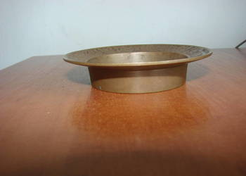 mosiężna koreańska popielniczka