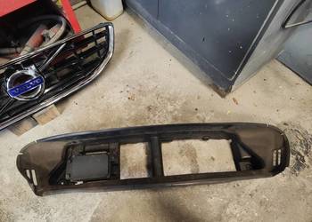 Volvo V40 kierownica powietrza z radarem