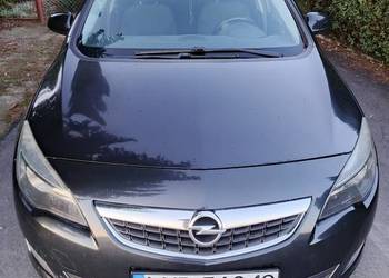 Opel Astra J 2012 1.7 eko strat/stop lampy LED