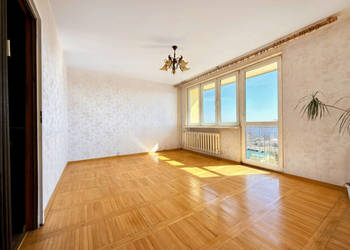 Jasne mieszkanie z loggią i szeroką panoramą Kielc, 3 pokoje, 54 m²