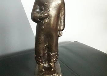 Statuetka z brązu"Martynka" Marzenna Olszewska Statuetka z brązu"Martynka" Marzenna Olszewska