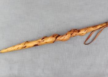 Drewniana laska, kostur