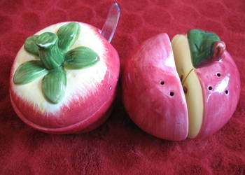 Sól i pieprz - Jabłka - 10 x 10 cm - Solniczka i pieprzniczka + pojemnik