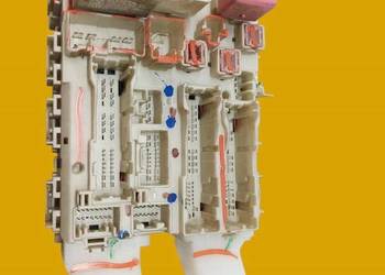 SKRZYNKA BEZPIECZNIKÓW MODUŁ 82730-02150A 2.0 D Toyota Auris I (2006-2012)