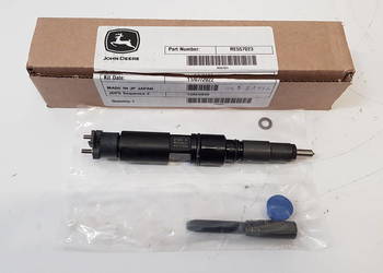 Nowy wtryskiwacz DENSO RE549641 RE557023