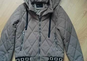 Pikowana kurtka bomberka