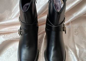 Czarne kowbojki botki bonprix 37 klamry paski szpic słupek rock casual basi