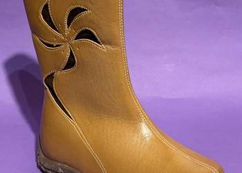 Beżowe ocieplane dziewczęce kozaki rozmiar 32