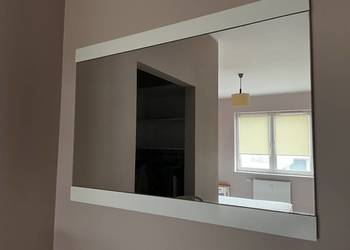 Lustro z białymi listwami/połysk.