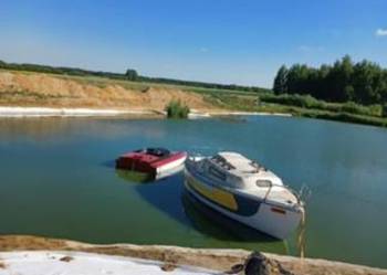 Łódka czteroosobowa z silnikiem spalinowym 2,5 kw