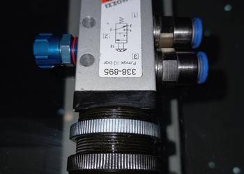 Przycisk pneumatyczny CAMOZZI Made in Italy metalowy grzybek