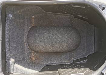 Burgman AN 400 K7 2007r. z kufrem centralnym.