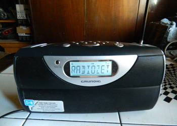 SPRZEDAM RADIO GRUNDIG Z DAB+ I PROGRAMATOREM ZEGAREM I BUDZIKIEM Z RDS