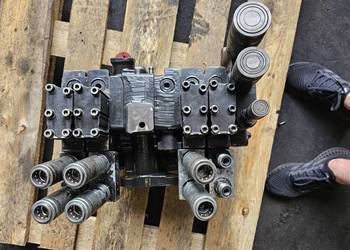 ROZDZIELACZ STEYR 6230 CVT T7 PUMA