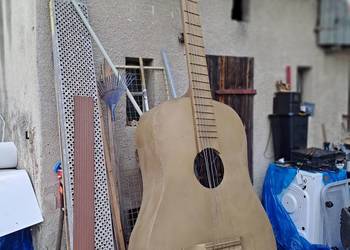 Gitara wykona z blachy